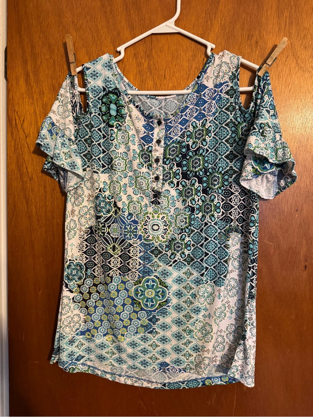 Women’s Cold-Shoulder Floral Mosaic Top in Blue & Green